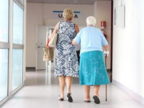 Anziani non autosufficienti: in scadenza il bando regionale con fondi europei. Fnp Veneto: «Numeri bassi e rischio intoppi burocratici»