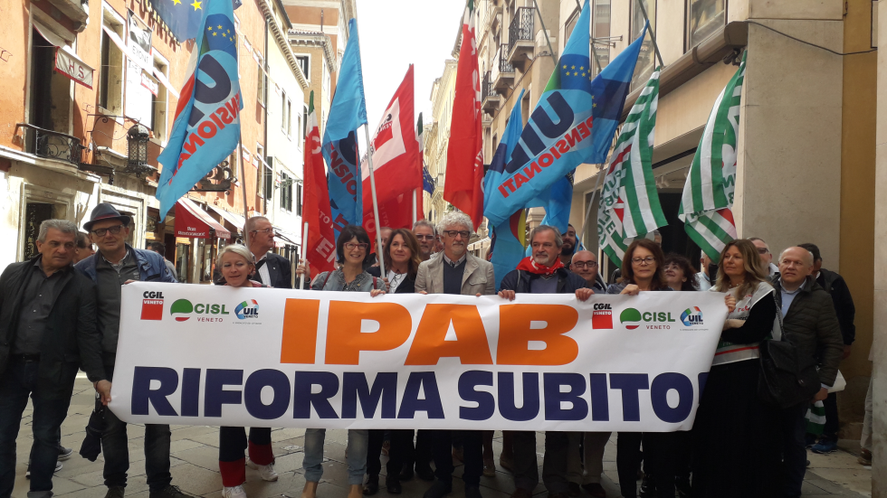 Riforma Ipab, i sindacati tornano in piazza